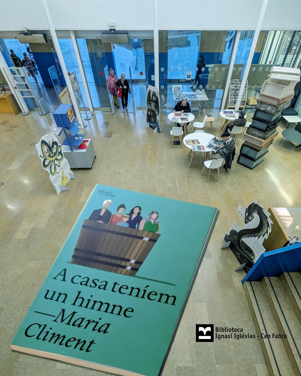 bibcanfabra's tweet photo. «Arriba un punt que la felicitat la trobes entre el bon menjar, el bon beure i les bones amistats amb converses agraïdes de tant en tant.»
#CanFabraRECOMANA 'A casa teníem un himne', l'última novel·la de la Maria Climent que és a la vegada tendra, trista i còmica, com la vida. https://t.co/JqmAcYjEGR