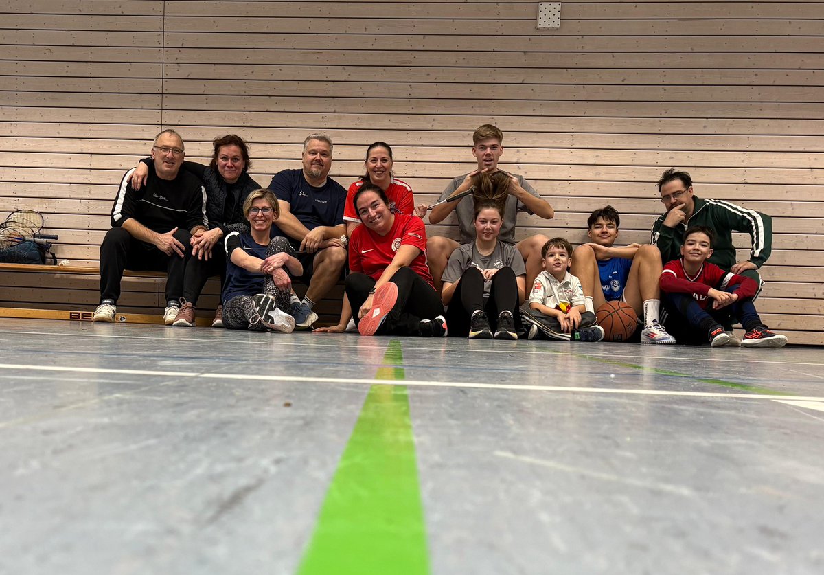 Gemeinsam Sport machen zwischen Weihnachten und Silvester ⚽️🏀🏸🏓 Eine schöne Tradition geworden … ☺️