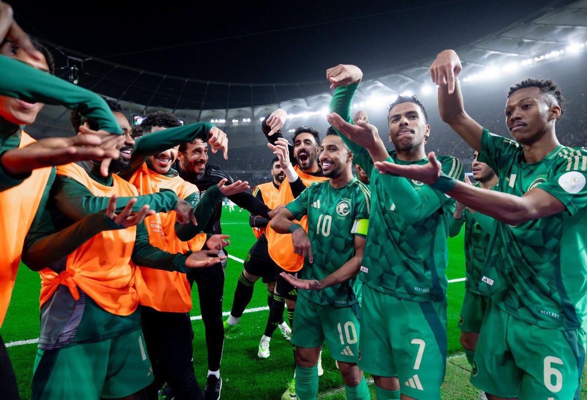 خلطانهم ..
#السعودية 
#السعودية_العراق 
#كاس_الخليج