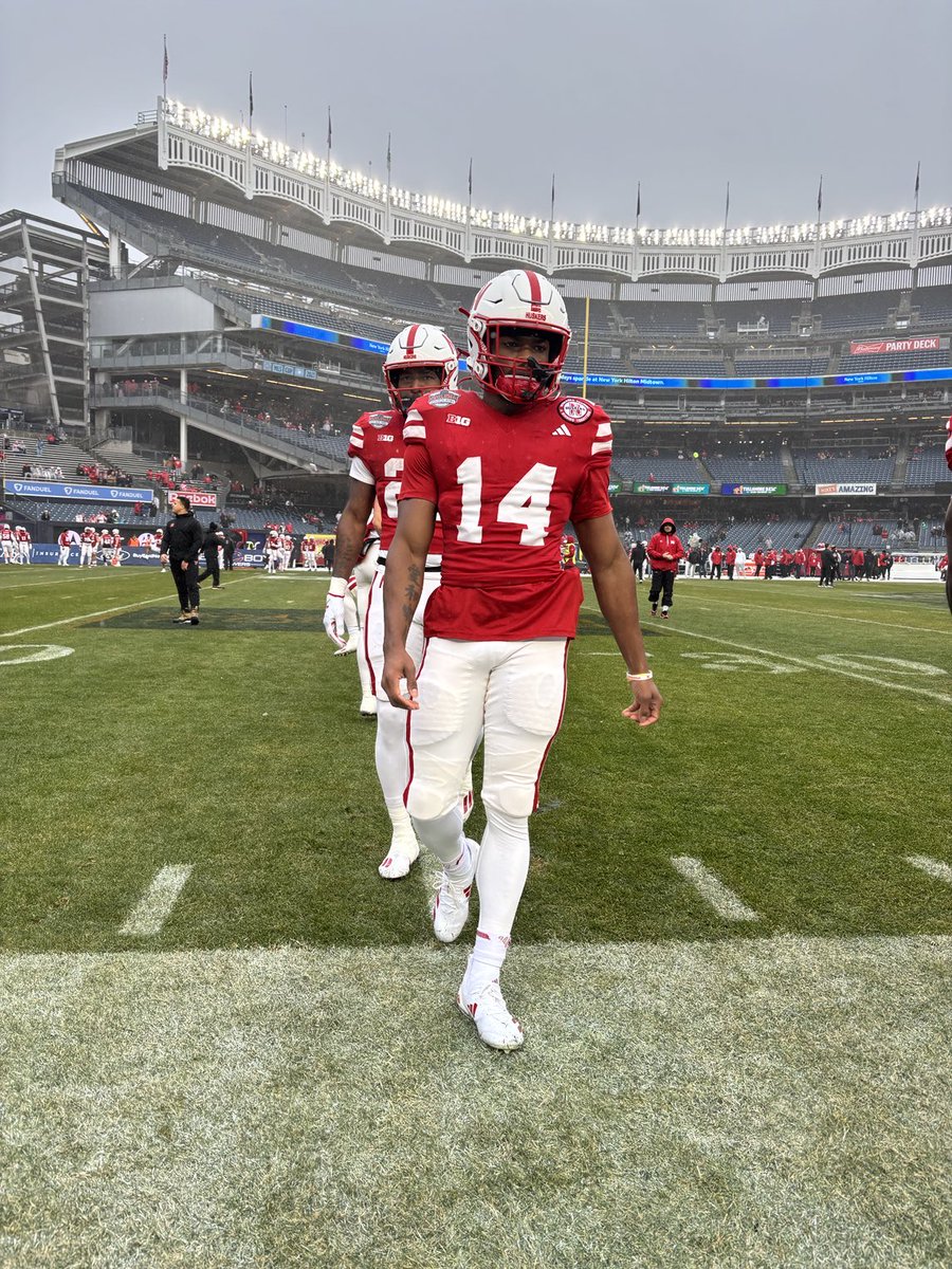 Rahmir Johnson punches in the first touchdown of the game!

Playing his final game as a Husker where he grew up. 🥲