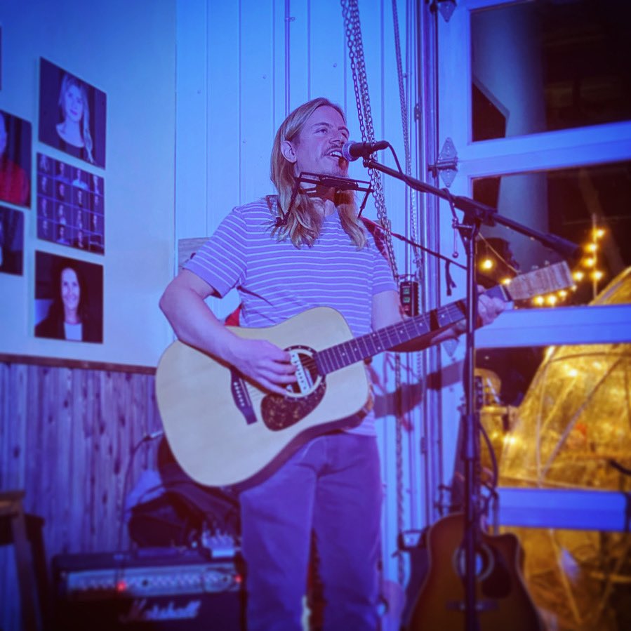 Thank you Parry Sound for welcoming me again into your beautiful town last night. It is always a pleasure to play for the guests at Trestle Brewing Company. 

Shoutout to Dan for taking the 📷 

<a href="/trestlebrewing/">Trestle Brewing</a> #parrysoundontario