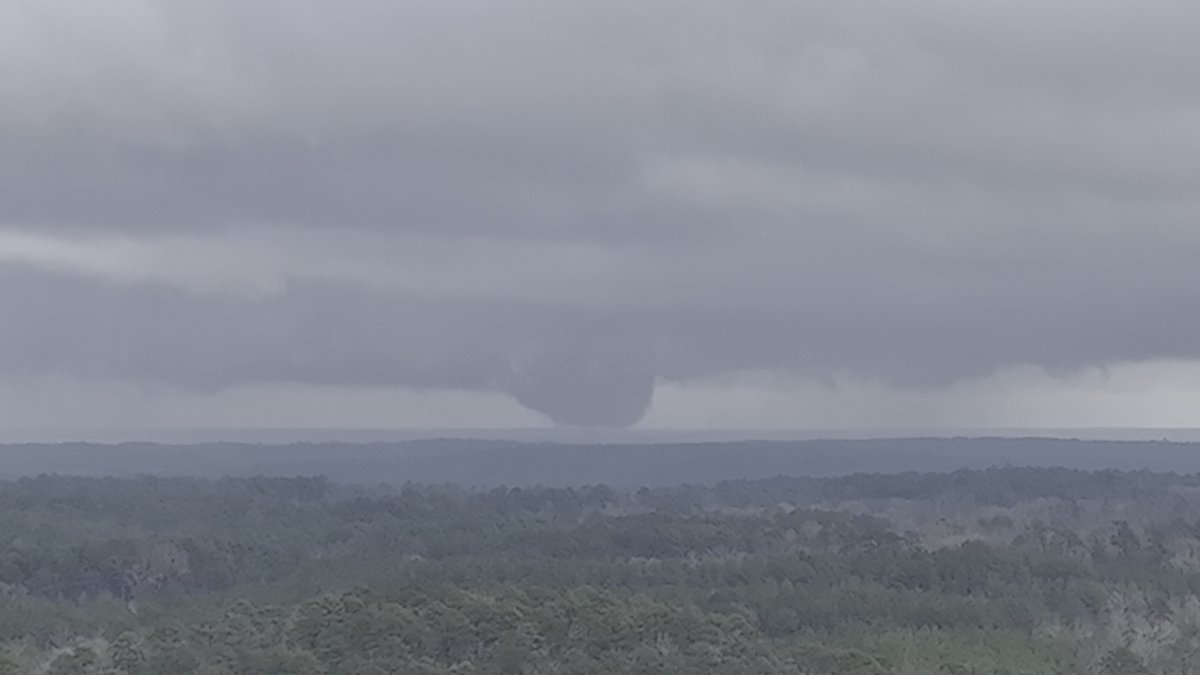 AaronRigsbyOSC's tweet photo. Strong to violent tornado near Bude, MS earlier today. Home completely obliterated and at least a half mile wide of trees snapped. #MSwx @NWSJacksonMS https://t.co/cwi5E3lnnk