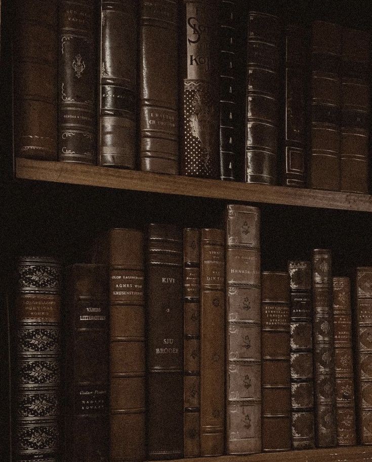 marionbynight's tweet photo. Old Brown aesthetic >>>> https://t.co/RO8IK7oIpq