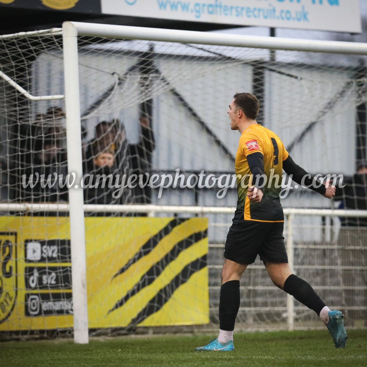 📸: Matchday Photos 

<a href="/cheshuntfcscore/">Cheshunt FC</a> vs <a href="/CrayValleyPM/">Cray Valley (PM) FC</a> 

An 8 goal thriller at Theobalds Lane! The Ambers came from behind FOUR times to grab a valuable <a href="/IsthmianLeague/">The Pitching In Isthmian League</a> point!

More photos available ⤵️
bit.ly/49UWijE