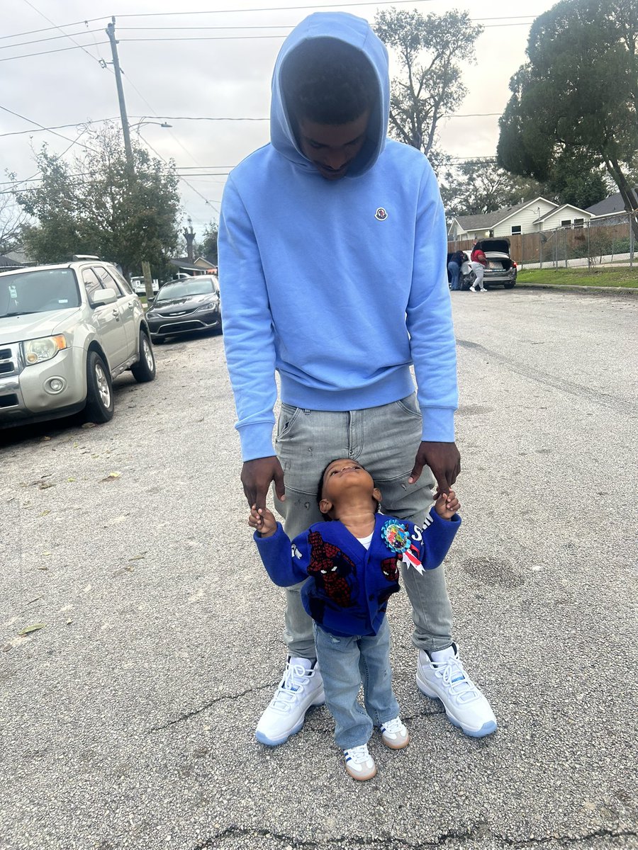RubberbandWeezy's tweet image. Hate me all you want, I know who won’t.🤞🏾💙 #BoyDad #RIPGG🩵 #RBG💨