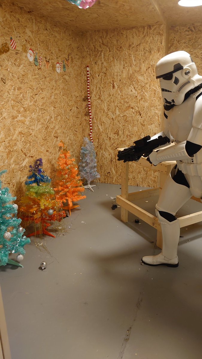 alvinsimonds's tweet photo. Stormtrooper went to a rage room https://t.co/joG16KPU4r