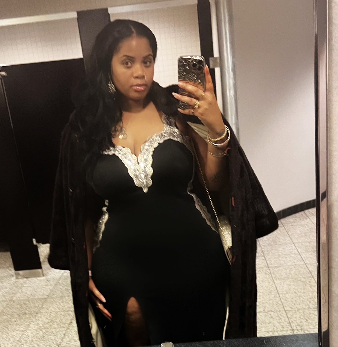 PlantBasedNe's tweet image. Hot Girl Productions
Head of the label, nothing but hits coming out of the stable.
Shoutout to God cuz he set up the table β¨π«