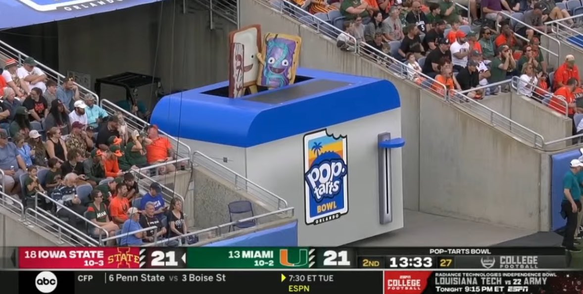 sighsamuel's tweet image. The European mind can’t comprehend the #PopTartsBowl