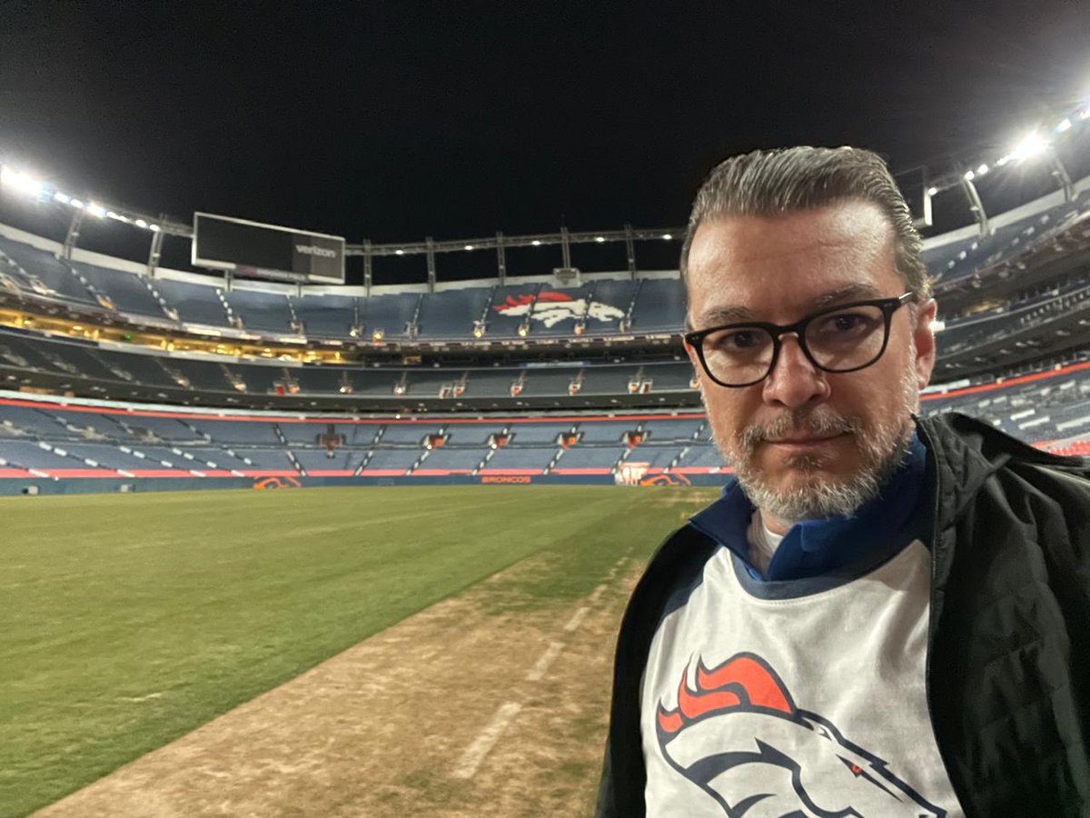 Vamos Broncos!!! #NFLEnTelevisa
