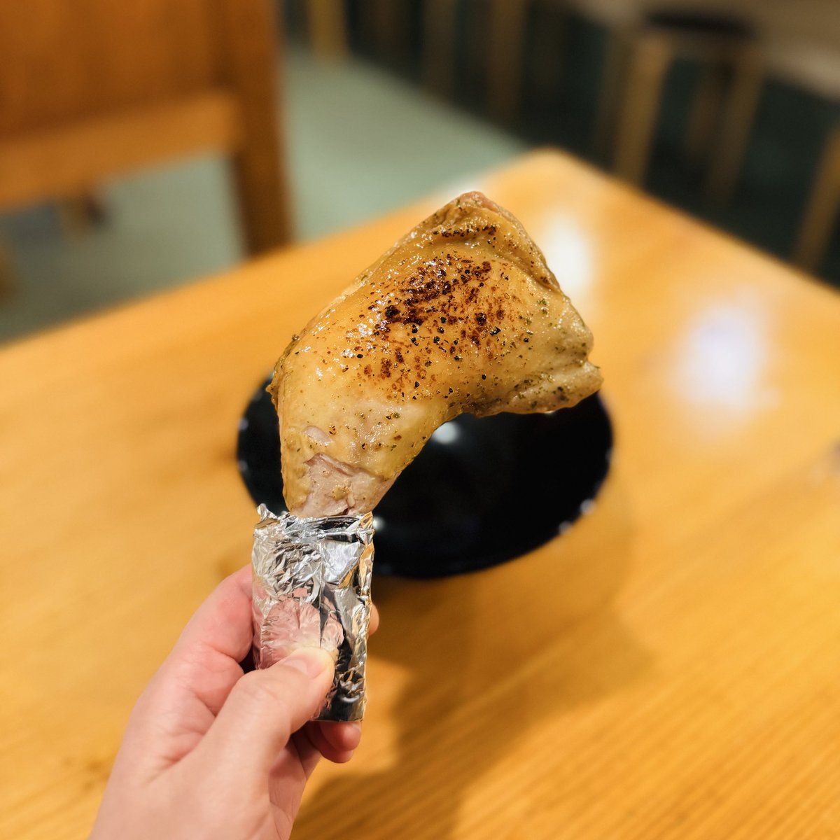 houkiya_yonago's tweet photo. おはようございます⛄️

12/29(日🍗✌️)
👋年内最終営業日
☀️昼営業のみ
🈺10:30〜15:30(L.O)

【フォロワー特典】
ゴロチャー 0円
細キクラゲ 50円
⚠️本投稿を[いいね&リポスト]必須
 
2024年最後の営業日です👋
そして最後の肉の日です📣

モモ肉は売り切れです🙇🏻‍♀️
ロース肉のみですがお好きな厚さで🆗

ローストチキンもあります🍗
1本290円‼️
お好きな本数いっちゃって👌

伯耆家納めに❗️
最後の🍜&🍚で🫡🔥