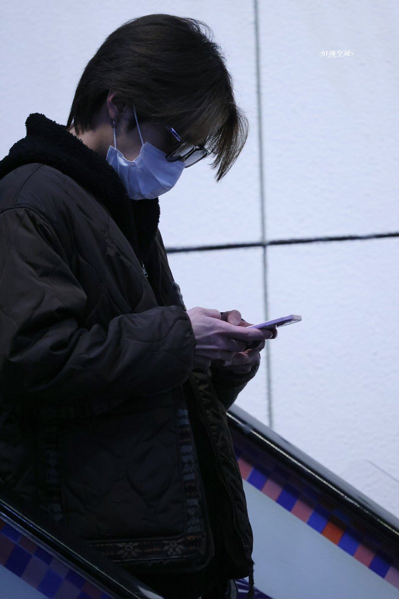 241228 MFM 🛫

#Hendery #黄冠亨 #헨드리 
#WayV #威神V #웨이션브이