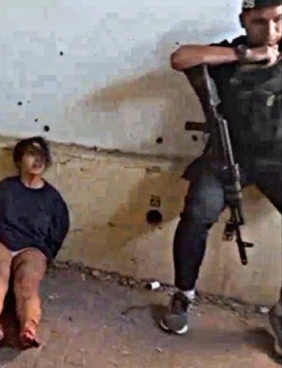 I'm with her.

Pro-Palestinians are with him.

It's that simple.