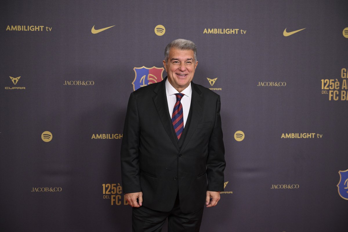 ellarguero's tweet photo. 🔴🔵⚠️ "La situación económica del Barça sigue siendo preocupante. Si fuera una empresa privada, estaría EN QUIEBRA"

"Aunque se inscriba a Olmo, la situación sigue siendo PREOCUPANTE"

📻👔 Jose Miguel Peñas de Pablo, economista y abogado, en #ElLarguero

https://t.co/07WndNo3tY https://t.co/YyyEuo59Mo