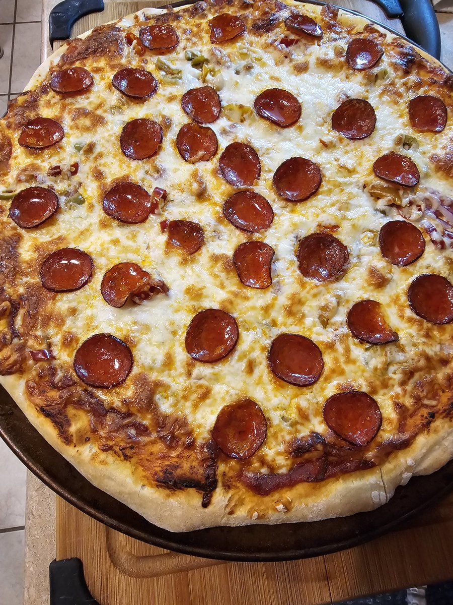 Pennys4Vegas (@pennys4vegas) on Twitter photo The <a href="/buffetprincess/">Buffet Princess</a> made homemade pizza ๐ tonight. Gotta love how the grease just sits in the peperoni cups. #FatLivesMatter The <a href="/buffetprincess/">Buffet Princess</a> made homemade pizza ๐ tonight. Gotta love how the grease just sits in the peperoni cups. #FatLivesMatter