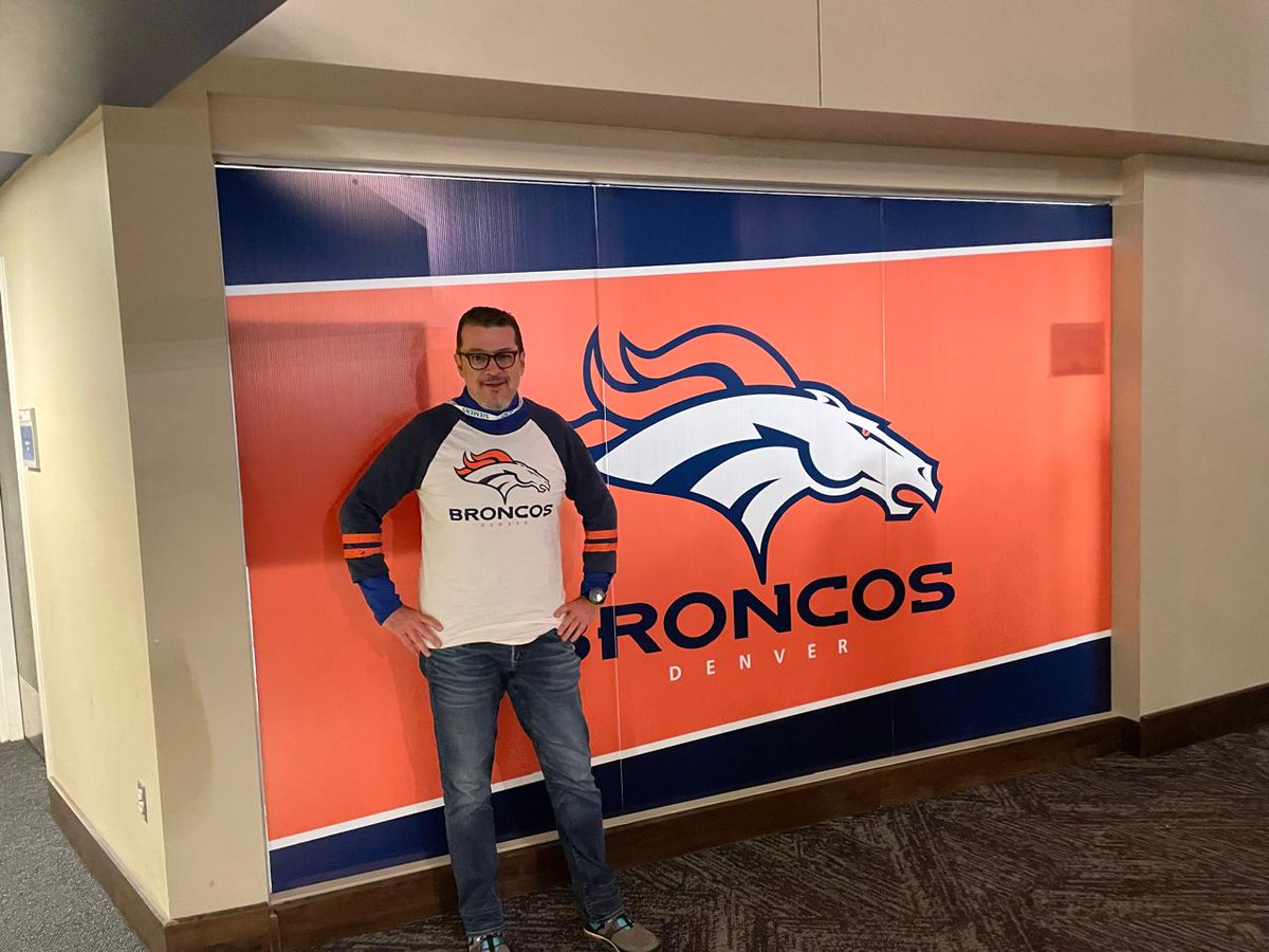 Vamos Broncos!!! Camino a los playoffs. #NFLEnTelevisa <a href="/Broncos/">Denver Broncos</a>