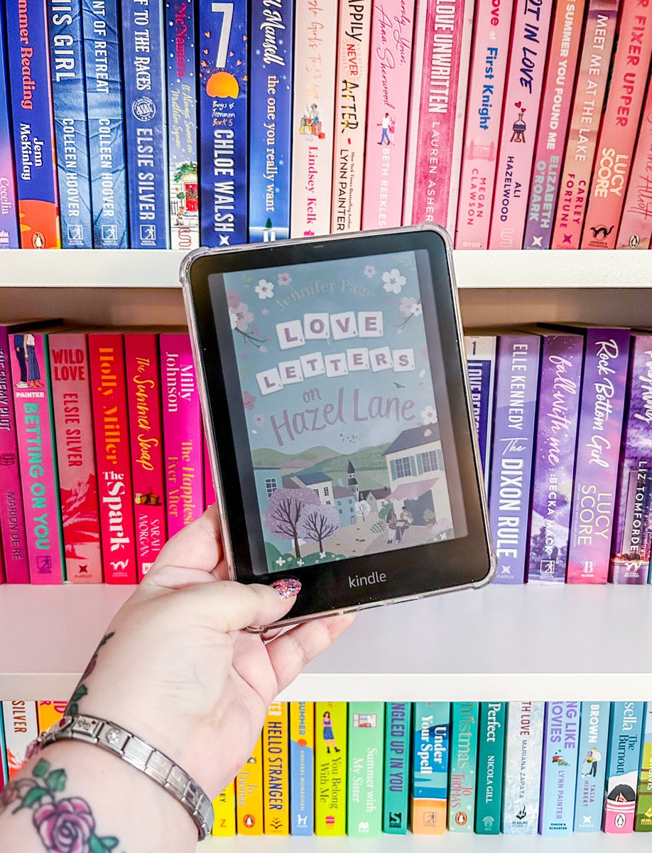 Kirsty 📚💜 - Kirsty’s Book Buying Addiction (@kirstyoughton26) on Twitter photo My #bookreview for #LoveLettersonHazelLane by <a href="/jenpagewrites/">Jennifer Page 🎲TheLittleBoardGameCafe</a> is on my blog 🥰🩵🎲 <a href="/HoZ_Books/">Head of Zeus</a>
kirstysbookbuyingaddiction.home.blog/2024/12/28/lov…
#bookblogger #bookrecommendation #bookseries #bookrec My #bookreview for #LoveLettersonHazelLane by <a href="/jenpagewrites/">Jennifer Page 🎲TheLittleBoardGameCafe</a> is on my blog 🥰🩵🎲 <a href="/HoZ_Books/">Head of Zeus</a>
kirstysbookbuyingaddiction.home.blog/2024/12/28/lov…
#bookblogger #bookrecommendation #bookseries #bookrec