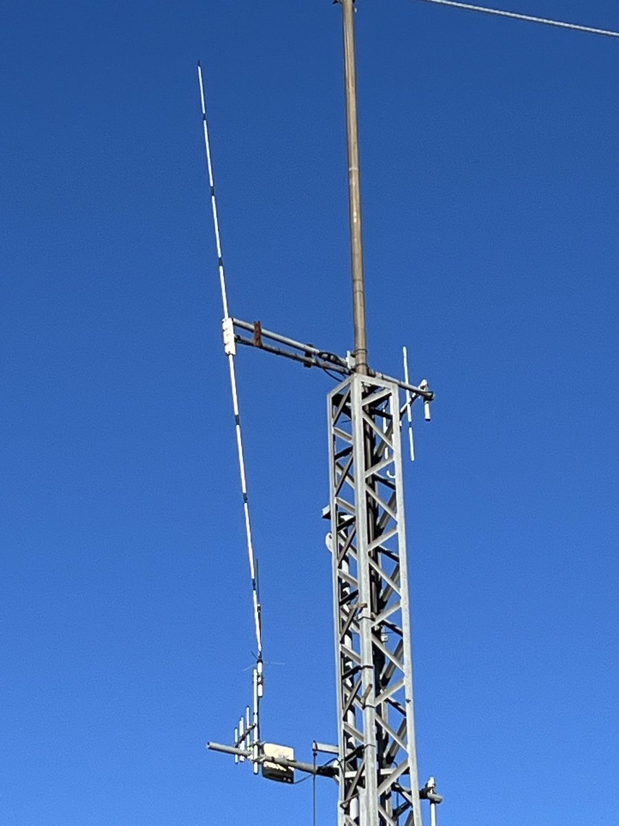 Aprovechando las vacaciones y el buen tiempo el repetidor de #29mhz #FM en la banda de #10m se ha puesto de nuevo en operación 

<a href="/EA2RCF/">Radio Club Foronda</a> 

29690-29590 mhz

IN82
#Repeater 
#hamradio 
#Fediea 

A darle RF