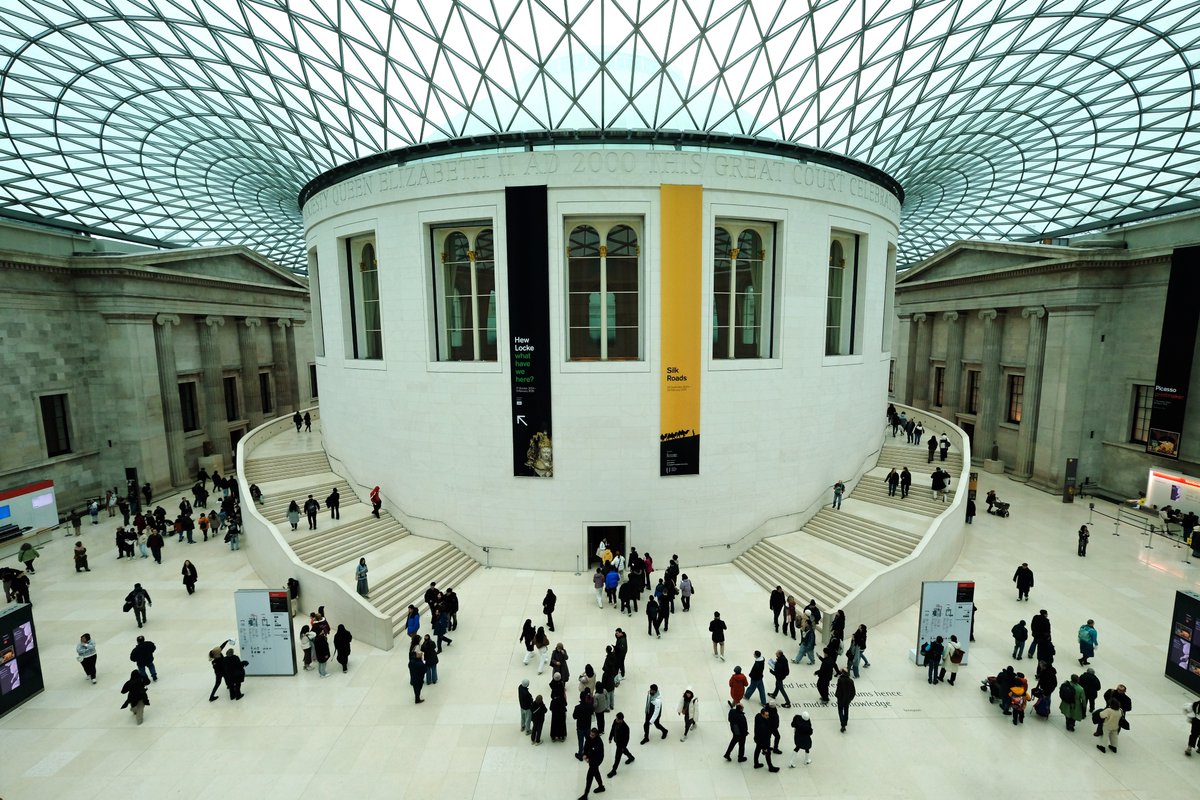 The Great Court
British Museum, London, England

#britishmuseum #antiquities #greatcourt #library #readingroom #london #england #unitedkingdom #advancedphotons #design #buildings #architecture #interiors #lighting #photography #blackandwhite #museum #treasure #history