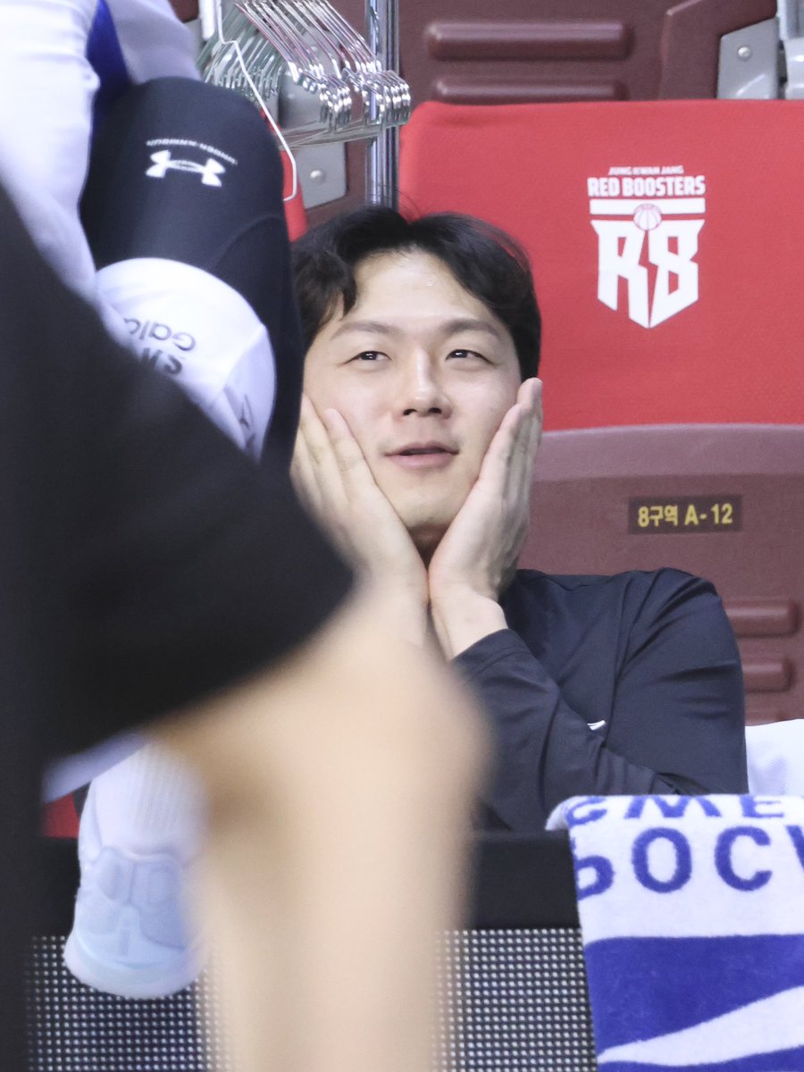 이거 볼사람 ㅋㅋㅋㅋ
남자 애교 개껴 미친(positive)