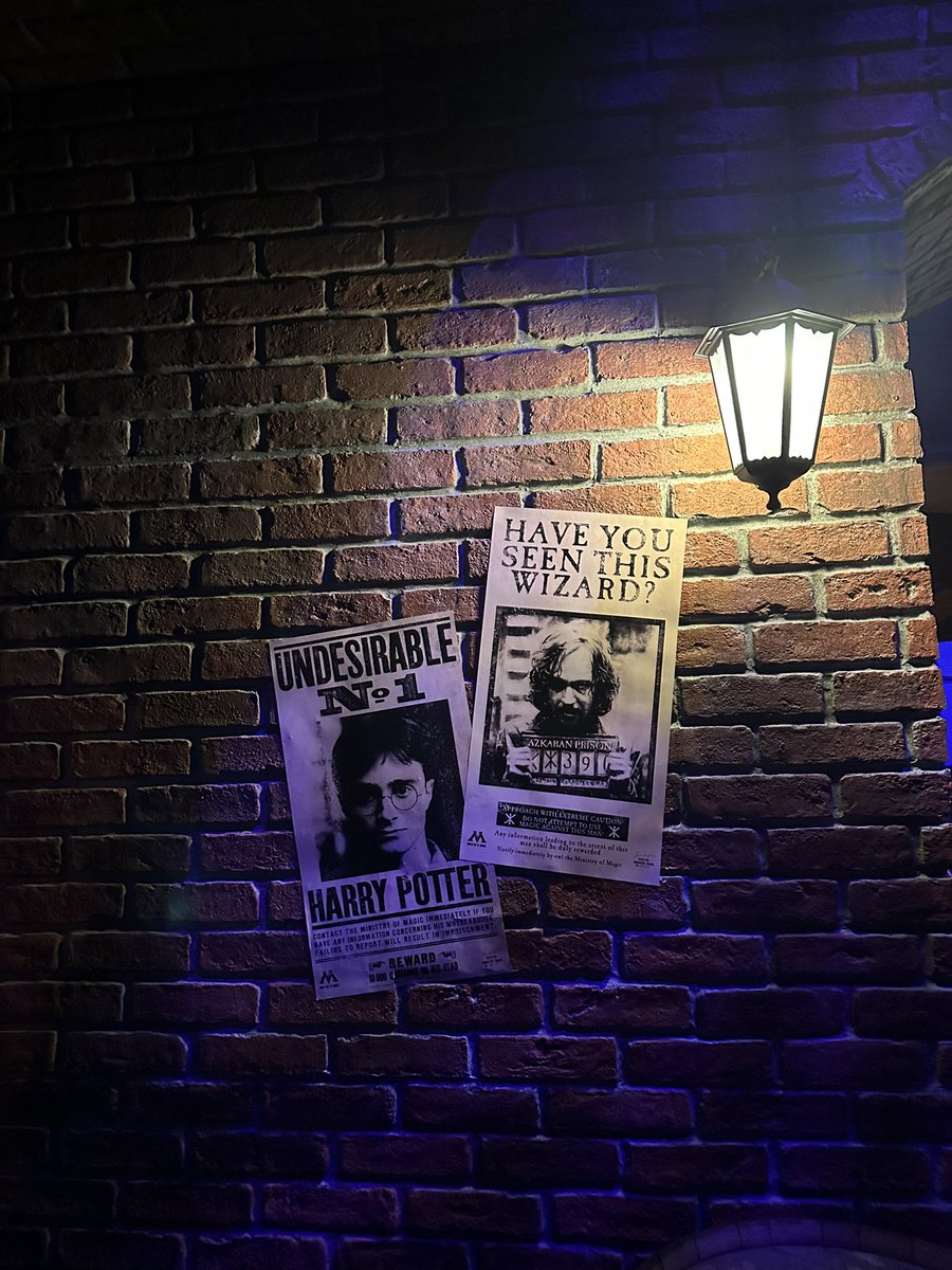 لــينـا tweet media