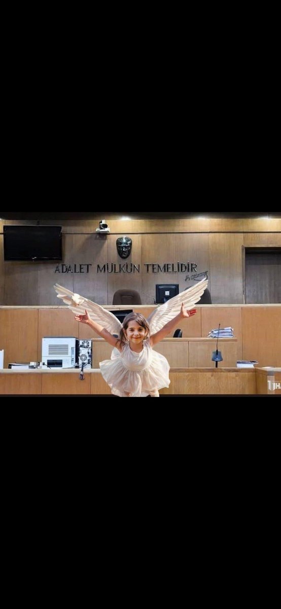 "Aynı evrende yaşamamalı 
cellatlar ve çocuklar; 
Ya ölmeli cellatlar, 
ya da hiç doğmamalı çocuklar."

Huzur içinde uyu...Adalet yerini buldu 🥹🥹

 #NarinGüran #Adalet