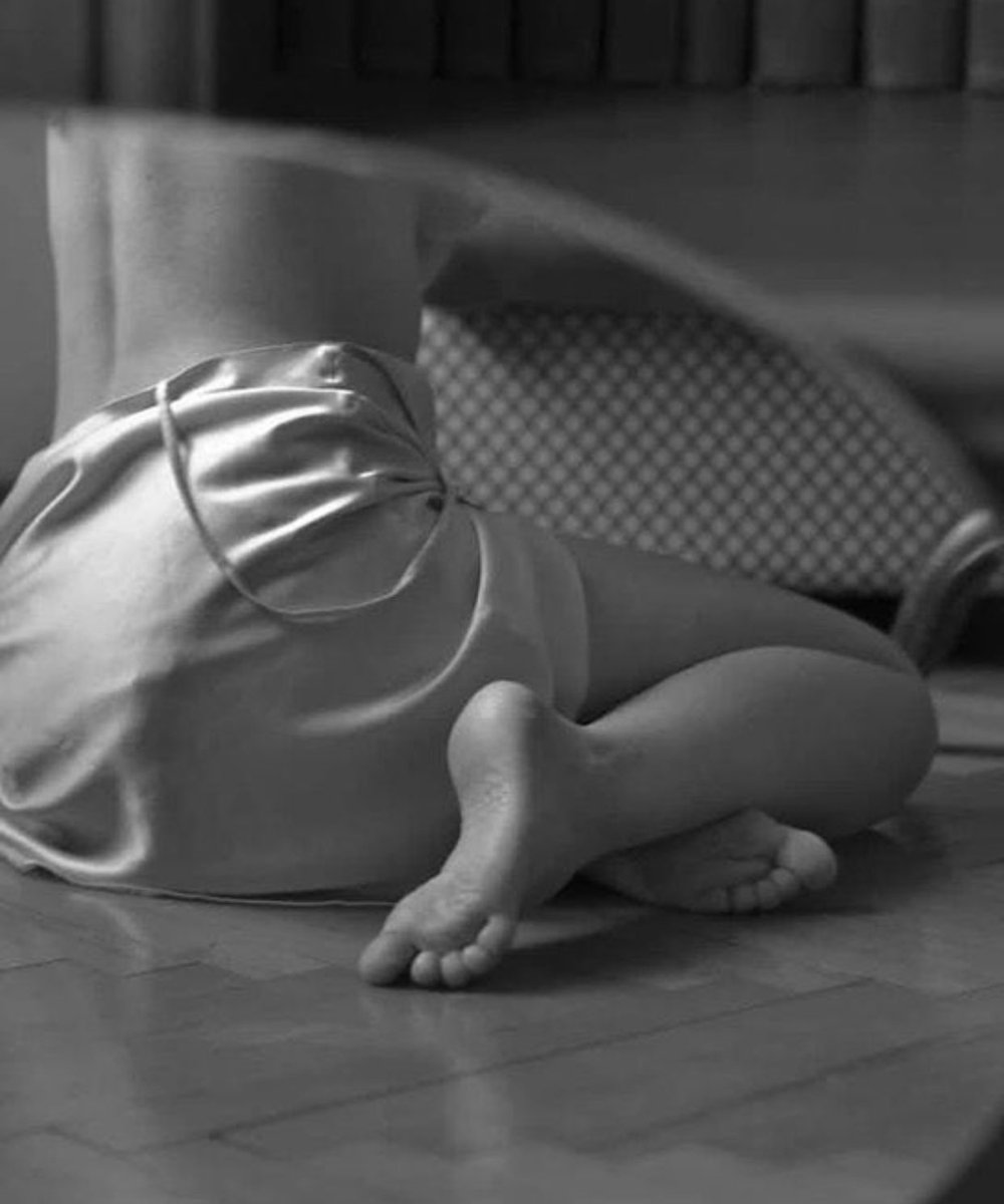 #الشتاء_والقهوه_والمطر

ضم الردوف الفاخره حزة البرد
تسوي ثلاث بشوت والفين فروه