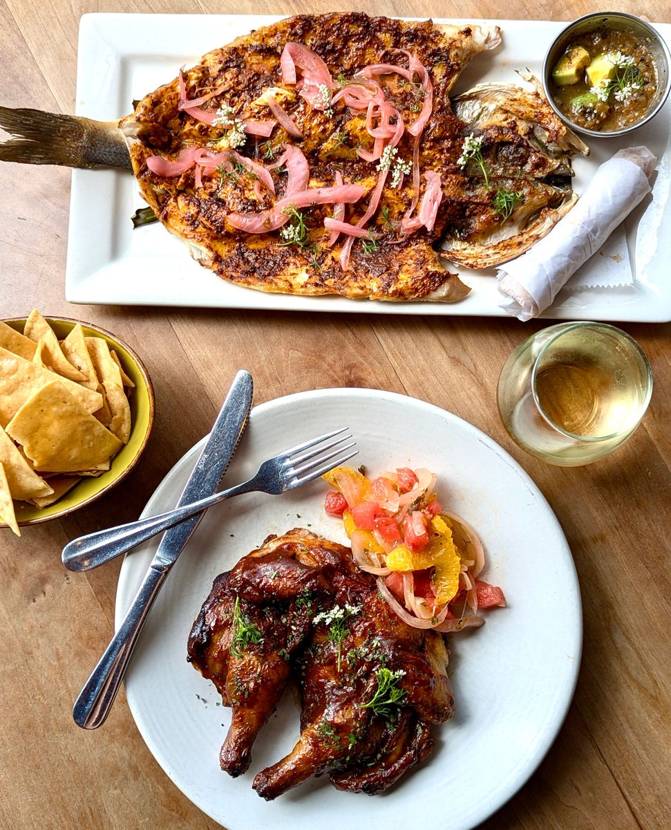 Dinner plans? We’ve got you covered. 🍴

#socalo #socalosantamonica #santamonica #eatlocal  socalo.com