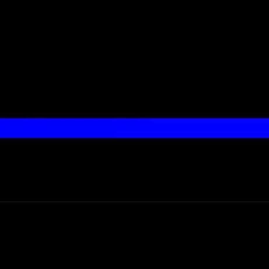 Dette bildet med en tynn blå linje mot en svart bakgrunn er brukt som et symbol kjent som «#ThinBlueLine». Det representerer politi og lovhåndhevere, der den blå linjen står for deres rolle som en skillelinje mellom kaos (symbolisert av svart) og orden (også svart).