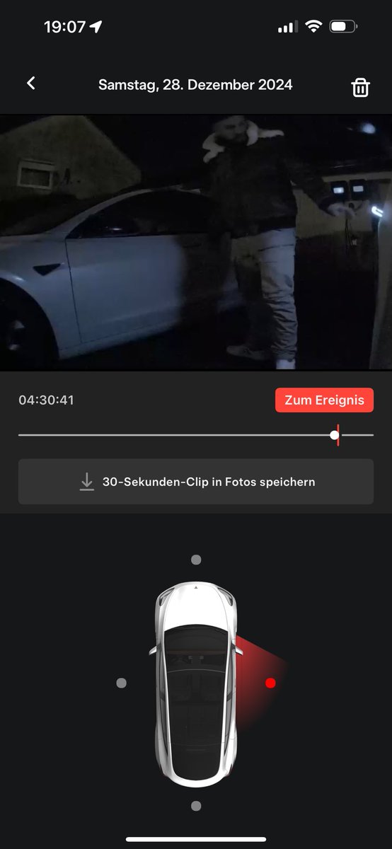 ModelXOlli's tweet image. WTF is wrong with that guy? What did he expect would happen? Thanks @Tesla and @elonmusk for giving our cars these safety features!