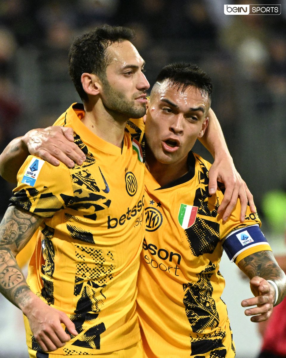 🇹🇷 Milli futbolcumuz Hakan Çalhanoğlu, Inter'in deplasmanda Cagliari'yi 3-0 mağlup ettiği  karşılaşmada penaltıdan takımının üçüncü golünü kaydetti.