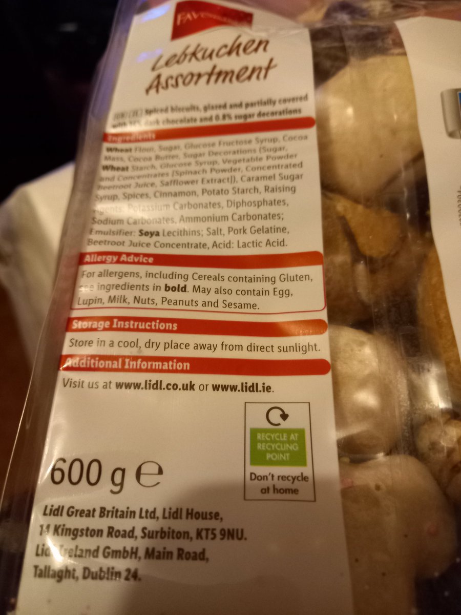 UK999ers's tweet photo. @LidlGB Why don't you highlight that, your #Favorina Lebkuchen Assortment Biscuits contain 'Pork Gelatine?' Jews and Muslims don't and can't consume pork for religious reasons. @chiefrabbi @JewishChron @JewishNewsUK @JLC_uk @ZaraM01 @MuslimCouncil https://t.co/0MqFKC1CKu