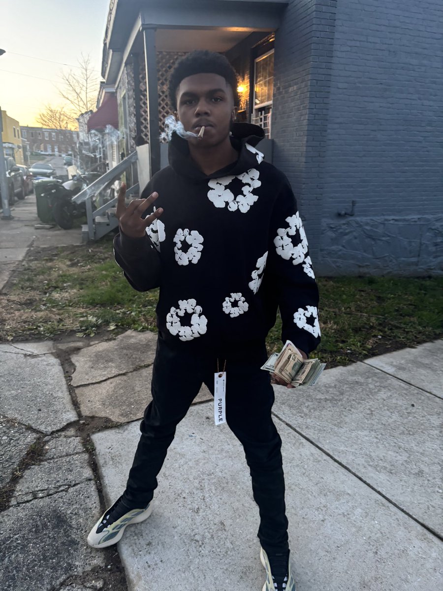 1800slimeybill tweet media