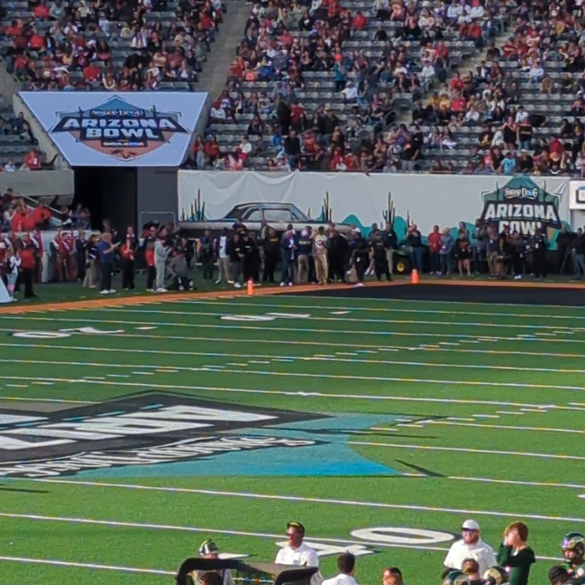 marquez1369's tweet photo. I see you Snoop!!  @theARIZONABOWL https://t.co/zItvv96Tt6