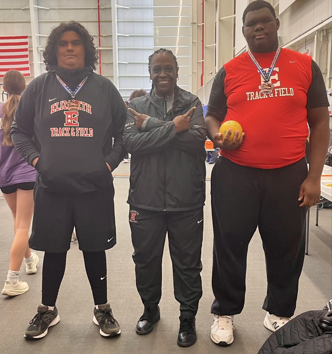 CoachaHolman's tweet photo. Coach Glynn Holiday Carnival
Track-Football Multi Sport Guys!!!
1st Time Earning Medals.
All Sophomore 4x200 finished 3rd in 4x200
Freshman Ox and Timothy finished 4th in 5th in Freshman Shot Put.
#BigETF #CityofChampions #MultiTrackFootball #CoachFastTony #VaughnThrows https://t.co/FmfeUExgns