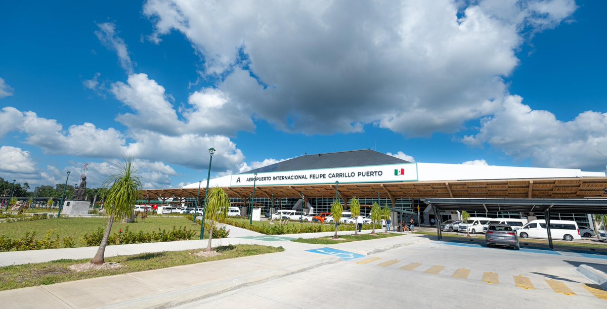 MaraLezama's tweet photo. 🤩✈️ ¡Quintana Roo sigue rompiendo todos los récords con 765 operaciones aéreas en un solo día! Este logro refleja nuestro liderazgo como destino turístico mundial 🌎 y el esfuerzo conjunto entre aerolíneas, prestadores de servicios y el @GobQuintanaRoo para consolidar la #NuevaEraDelTurismo. El Aeropuerto Internacional de #Cancún alcanzó los 665 vuelos, mientras que el Aeropuerto de #Tulum tuvo su cifra más alta con 56 operaciones en un solo día desde su inauguración.

Cada vuelo representa oportunidades de empleo, desarrollo y bienestar con prosperidad compartida para las familias quintanarroenses, ¡Seguiremos trabajando 24/7 para que el éxito turístico llegue a todos los rincones de la entidad! 

#UnidosParaTransformar