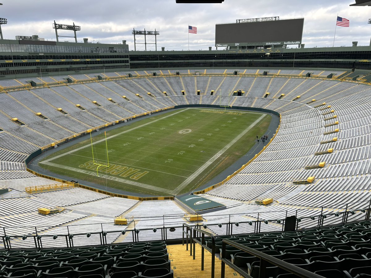 Had a fun time touring Lambeau Field today‼️ #Brotherhood