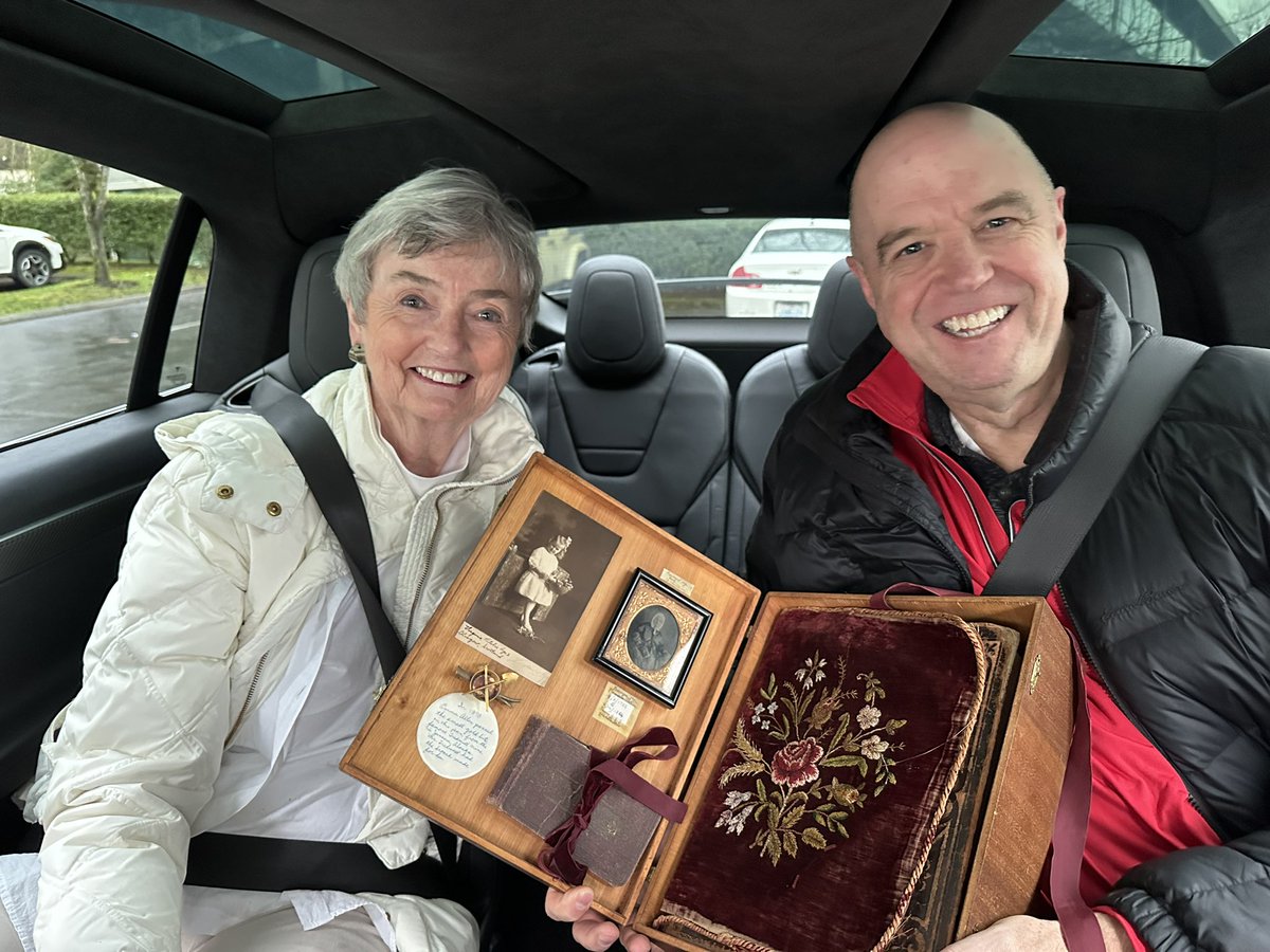 odonnell4judge's tweet image. 175 years ago, my great, great, great grandmother passed the family bible to her son on an ox-pulled covered wagon on the Oregon trail.
In 1945, my great grandmother passed the Bible on to my grandmother on an airplane.
Today, my mom passed it to me in a self driving @Tesla .