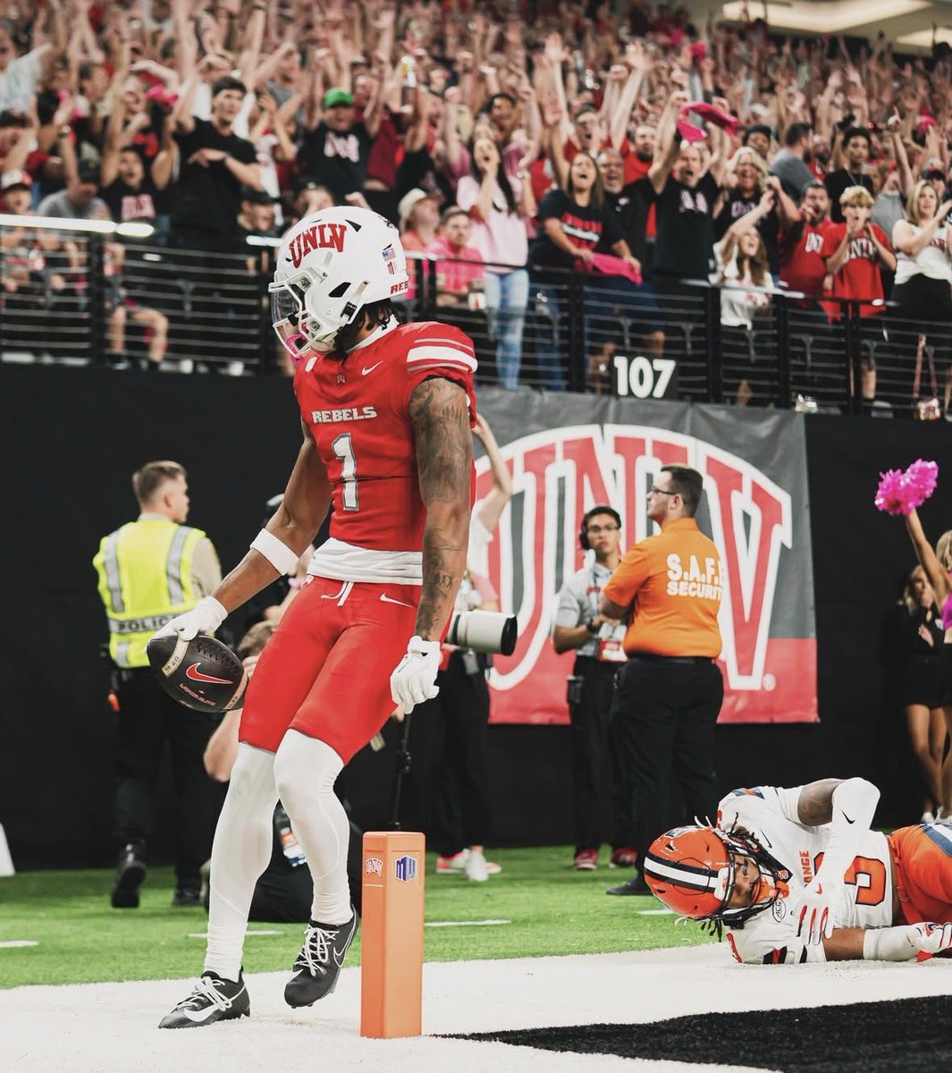 Matt Zenitz (@mzenitz) on Twitter photo UNLV wide receiver Casey Cain has entered the transfer portal, <a href="/chris_hummer/">Chris Hummer</a> and I have learned for <a href="/cbssports/">CBS Sports</a>/<a href="/247sports/">247Sports</a>.
Cain, who transferred to UNLV from Texas, has 16 career catches.
247sports.com/season/2025-fo… UNLV wide receiver Casey Cain has entered the transfer portal, <a href="/chris_hummer/">Chris Hummer</a> and I have learned for <a href="/cbssports/">CBS Sports</a>/<a href="/247sports/">247Sports</a>.
Cain, who transferred to UNLV from Texas, has 16 career catches.
247sports.com/season/2025-fo…