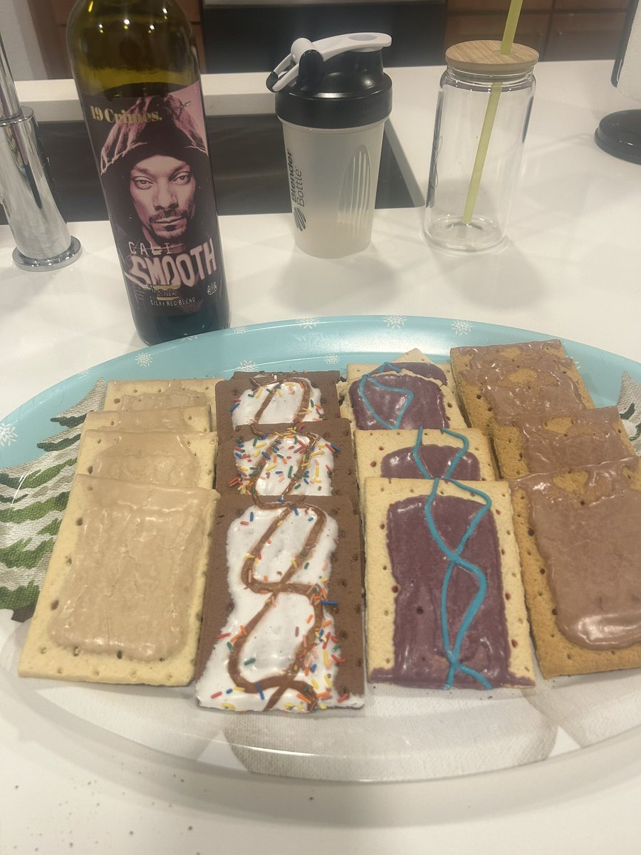 Pop Tart Bowl x Snoop Dogg Bowl watch party