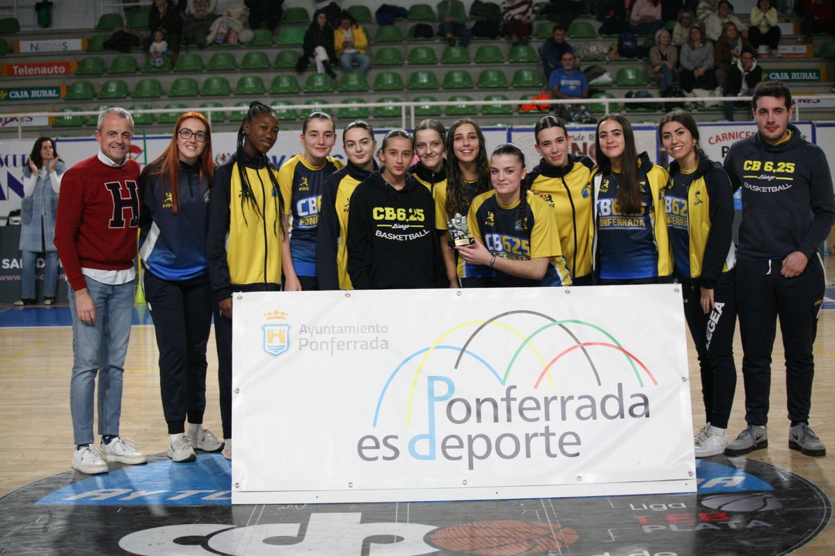 baloncestoSDP's tweet photo. @cbgetafe @CB625Ponferrada @bccantera 🏀 TORNEO DE REYES CIUDAD DE PONFERRADA | Cuadro de honor

🏆 Categoría júnior 🏆

🥇 Clínica Meda SDP
🥈 @CB625Ponferrada 
🥉 @cbgetafe 

#SoñarMásAlto #SomosSDP https://t.co/y9H4hHIZRU