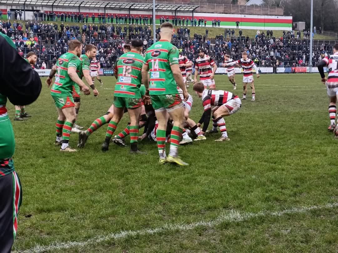 Rreesrugby's tweet photo. Early indications of a crowd of 4k+ at @evrfc v @PontypoolRFC this afternoon.

Great to see such a vibrant atmosphere in the club game. 

Hospitality rammed, stand packed and plenty of back and forth on the bank. https://t.co/UzKEoqMcjf