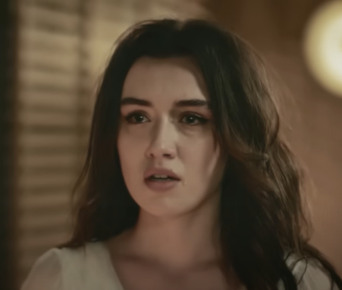 moonvibes1's tweet photo. Zeynep deception  ep 131
Halil ep 164⁉️🥹😡😍
#RüzgarlıTepe https://t.co/cNVdfbO88g