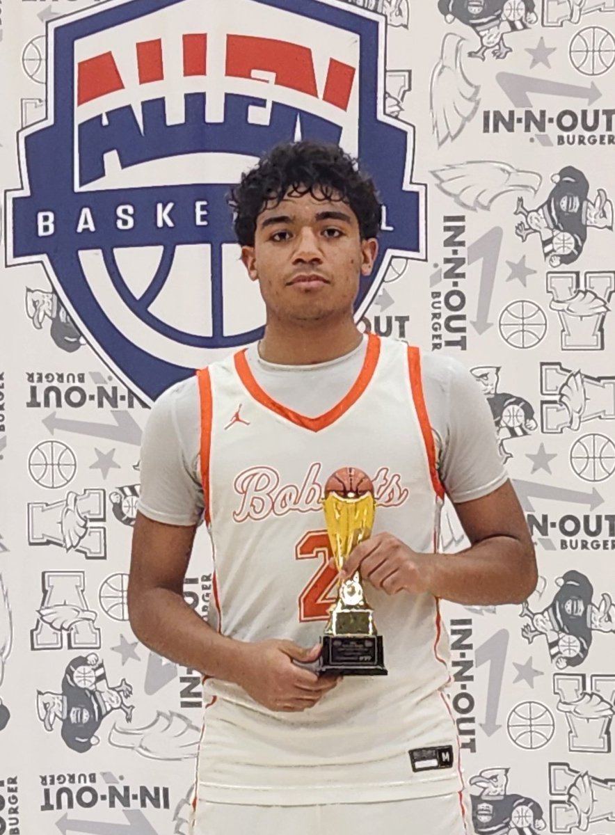 FINAL: Celina 79, Commerce 46

After a close call in the quarterfinals, <a href="/Celina_Hoops/">Celina Bobcats Basketball</a> posts two wins by an average of 30.5 pts to roll to a repeat win of the bronze bracket at the <a href="/AllenHolidayInv/">Allen Holiday Invitational</a>. Tahlan Jackson named MVP, Cayden Castillo and Luis Venzor earn all-tournament.