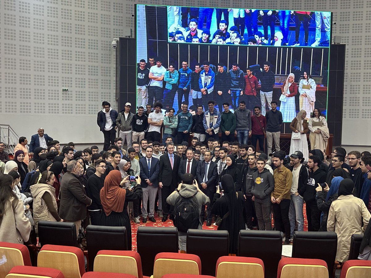 Visited the Abdelhafid Ihaddadene excellence hub in Sidi Abdallah, home to 4 top schools: Artificial Intelligence, Math, Autonomous Systems, and Cybersecurity. I am grateful to the directors for the warm welcome and inspired by the discussion for collaboration.