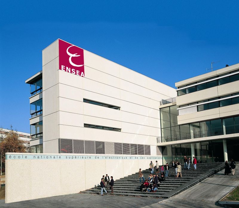 I visited ENSEA in Cergy to explore collaboration with Concordia’s Gina Cody School. Grateful to Mr. Zami, Mr. Chipi, Ms. Jourdain-Pasquier, Mr. Merval, and Prof. Tauvel for the warm welcome and discussions for collaboration avenues.