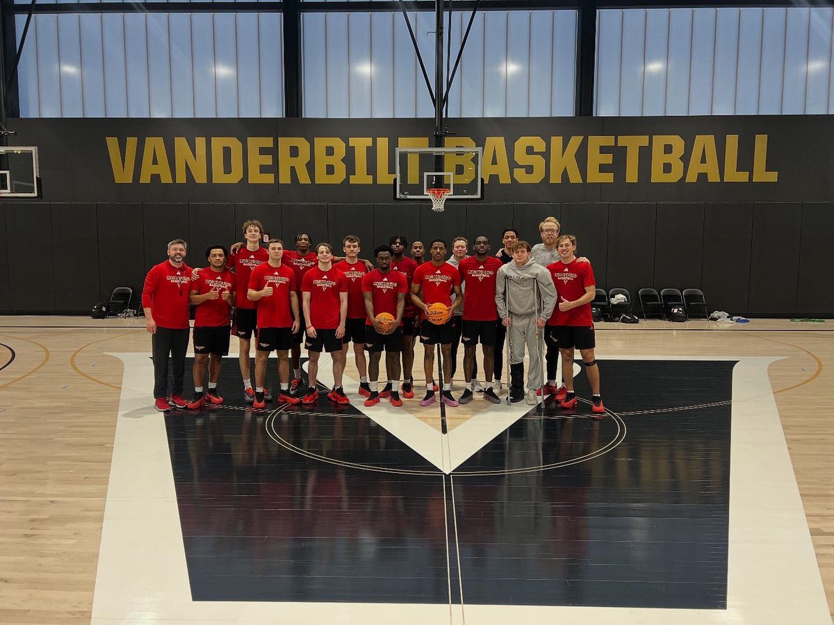 LynchburgMBBall's tweet photo. Special thanks to @VandyMBB for letting us use their new practice facility today‼️

#WonNation https://t.co/bauDjUVdz5