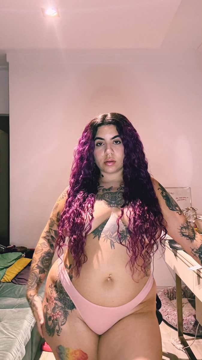 umdeoutubro's tweet photo. apesar deu não ter gostado desse cabelo,amey essa foto https://t.co/fic6zNrTmU