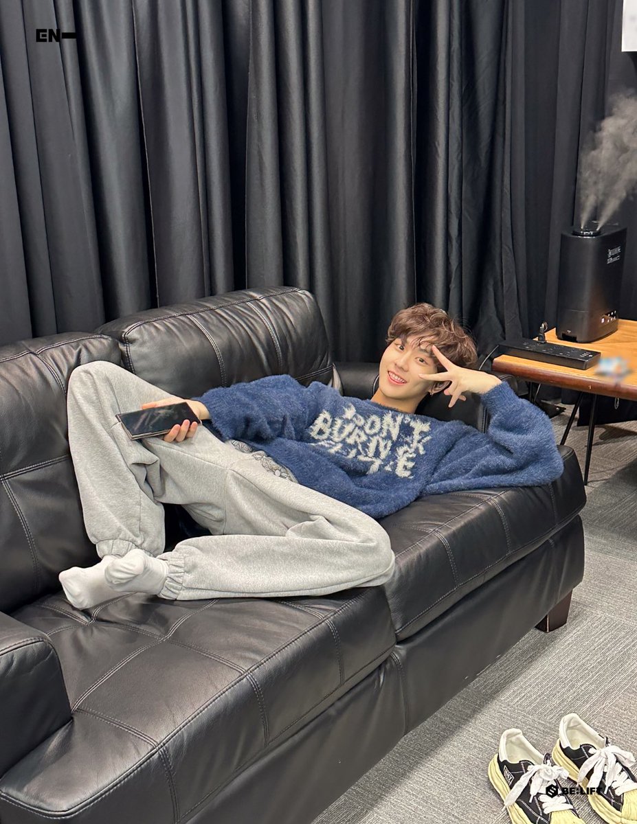 manlfsto's tweet photo. unpopular opinion but my favorite enhypen media are their naver posts https://t.co/lAEpjixAbY
