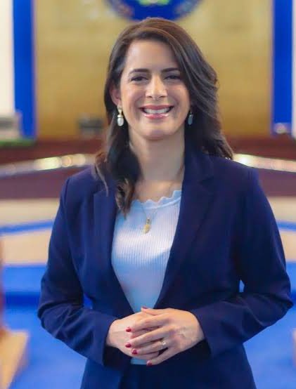 Roxy Hernandez tweet media