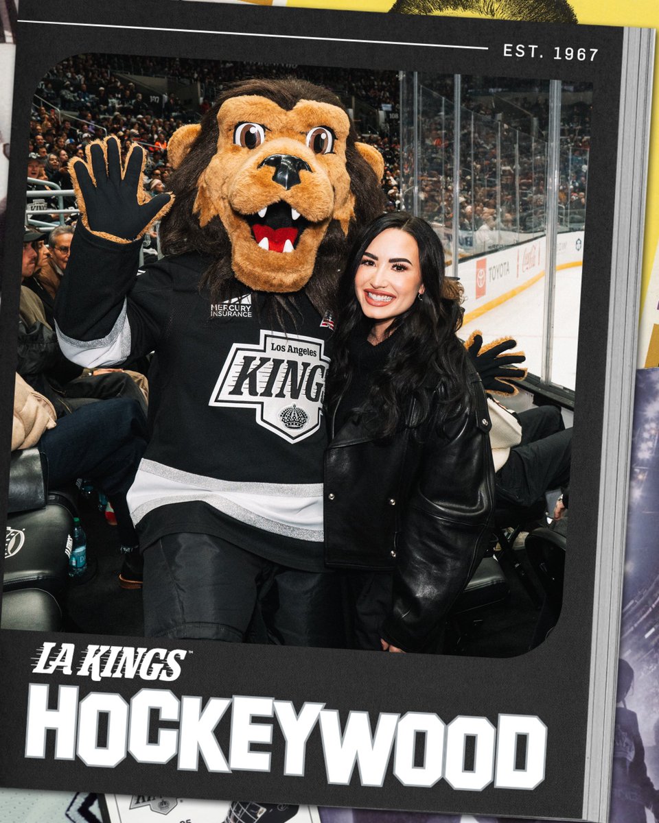LAKings's tweet photo. Did we just become best friends? 

@ddlovato 🖤 https://t.co/s0FW0YoivU